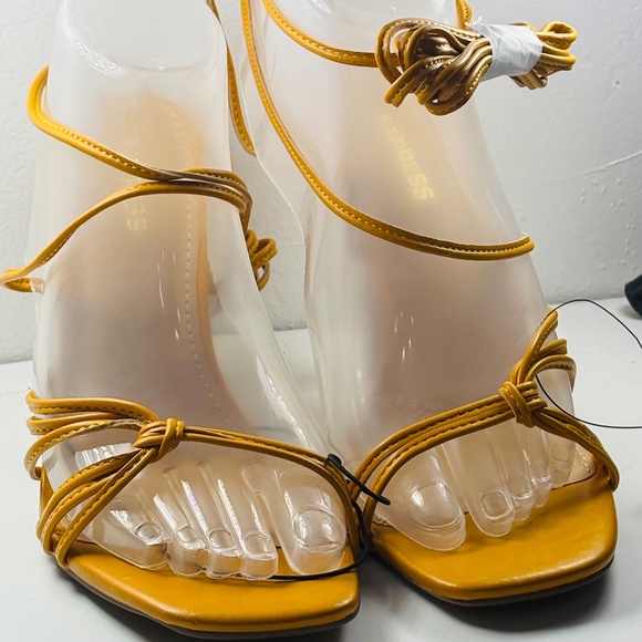 Party Shoes Express Strappy Yellow Matte Heel Sandals Size 6 with Tags NEW - Picture 1 of 4